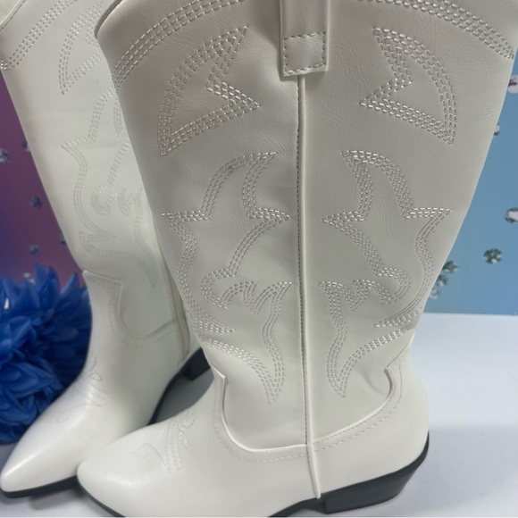 🤠WINTER WHITE WESTERN BOOTS - Picture 4 of 10